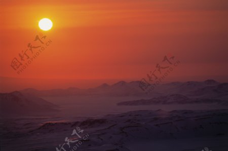 高山夕阳黄昏景色图片