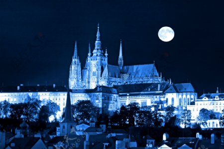 城市月圆之夜图片