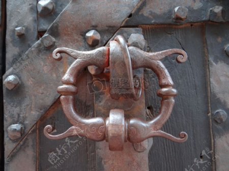 木质门上的金属配件