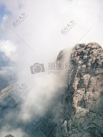山云雾悬崖石头陡岩石