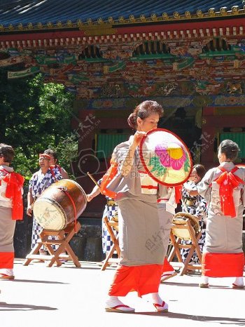 节日舞蹈日本鼓祭和服