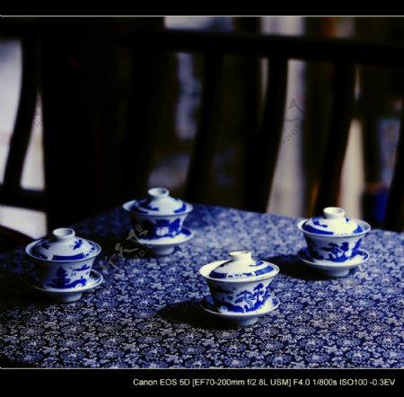 青花瓷茶器图片