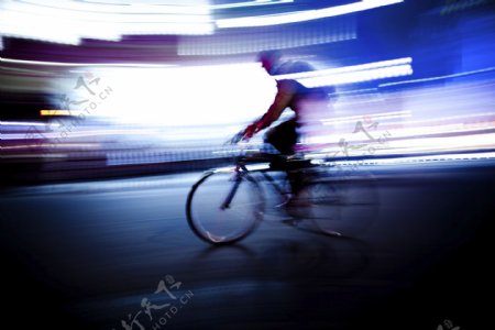 骑自行车人的节奏图片