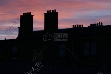 夕阳的天空与chimneys.jpg