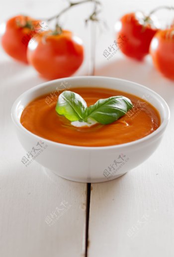 西红柿与番茄酱图片