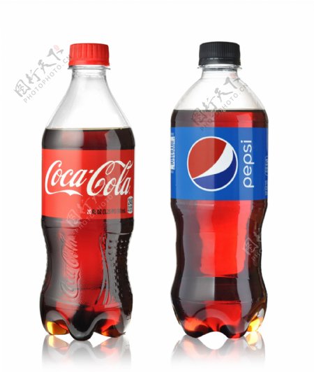 两瓶可乐图片