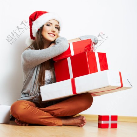 圣诞节女孩与礼物图片