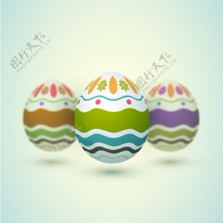 复活节背景与三个装饰鸡蛋