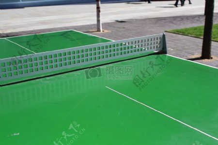 绿色的乒乓球台