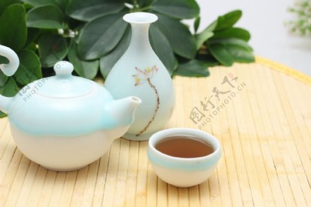 茶饮品茶壶水杯