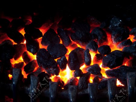 火炉里的火炭图片