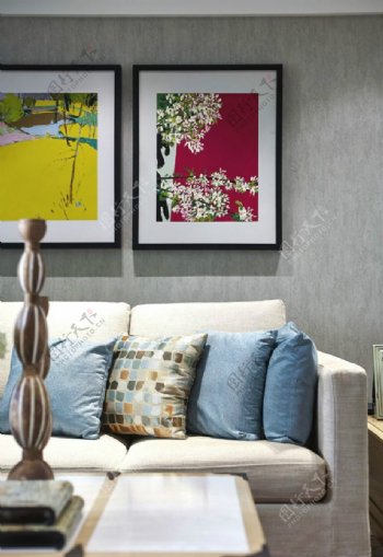 美式创意客厅沙发背景墙设计图