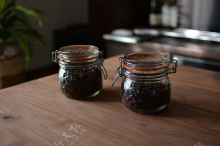 玻璃灌装咖啡豆图片