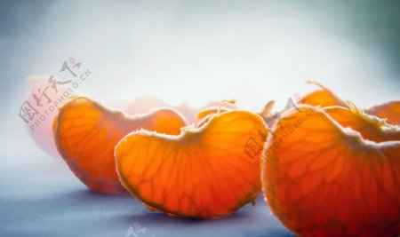 剥开的橘子瓣