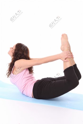 做瑜伽运动的女人图片