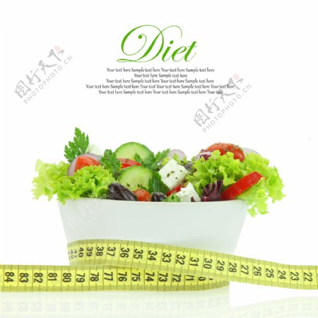 蔬菜沙拉与皮尺