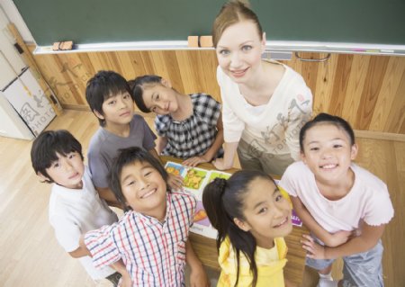 外国女老师与学生图片