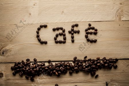 木板上的咖啡字体图片