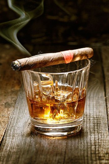 雪茄与威士忌