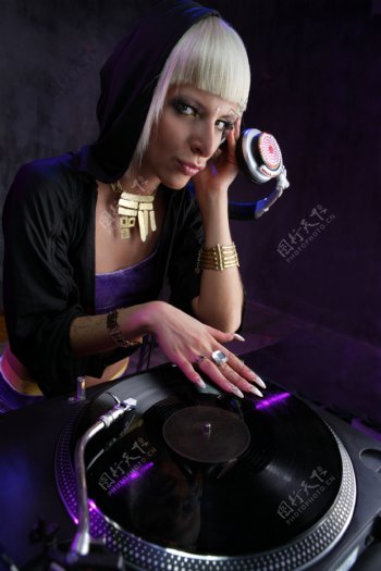 时尚DJ女孩图片