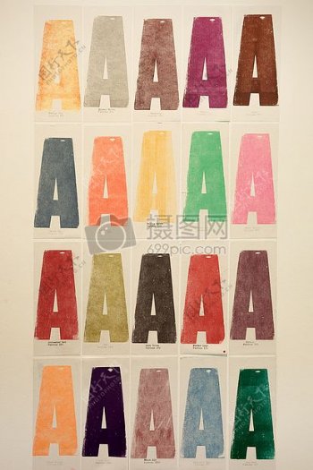 彩色的字母A