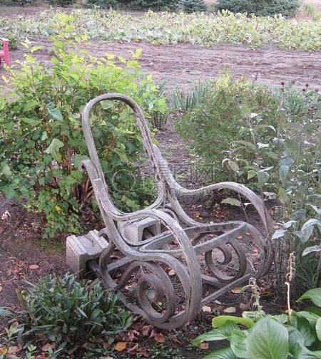 花园里的摇椅