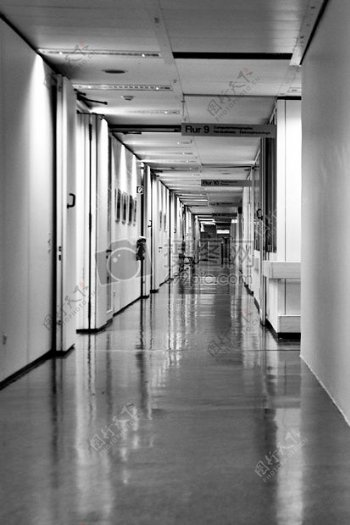 安静的医院走廊