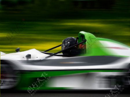 绿色赛车图片