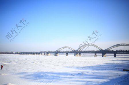 铁桥图片
