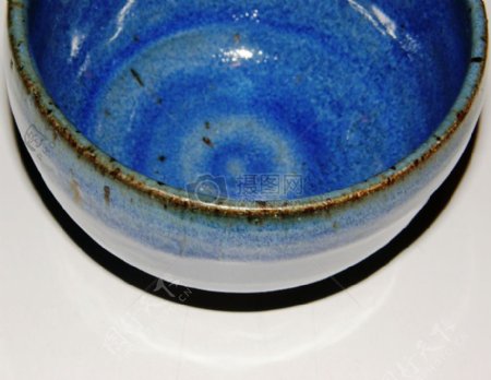 蓝色陶瓷碗的特写