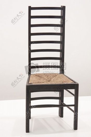 精美的木质椅子