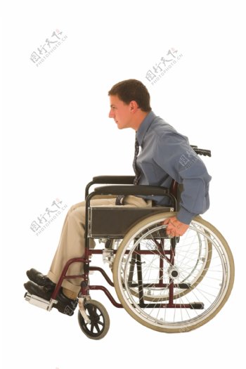 坐轮椅的残疾人