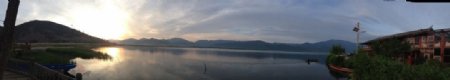 泸沽湖的早晨