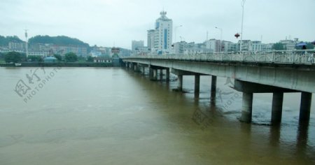 洪水大桥