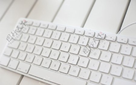 白色苹果键盘