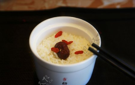 可口的红枣米饭
