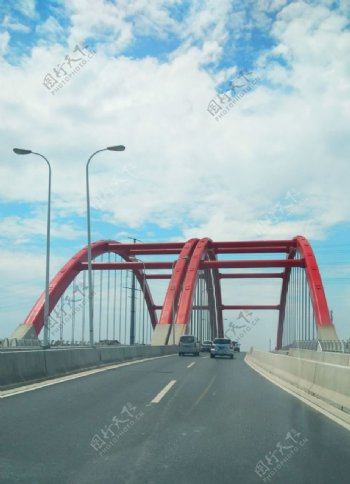 红色桥