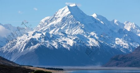 高山山峰雪山森林树林