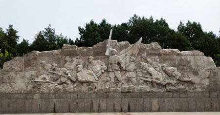 济南英雄山广场浮雕