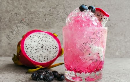 火龙果蓝莓冰沙