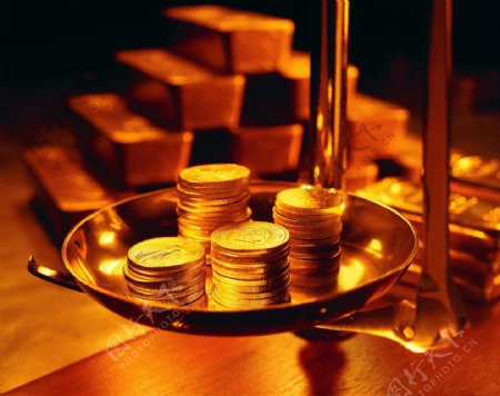黄金货币纸币硬币金条