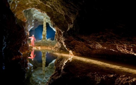溶洞洞穴