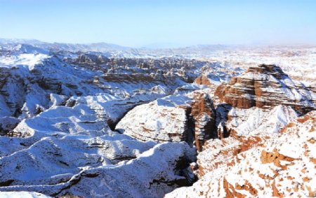 丹霞雪景