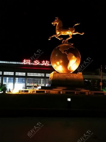 桐乡高铁站夜景