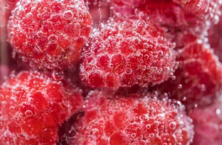 草莓气泡