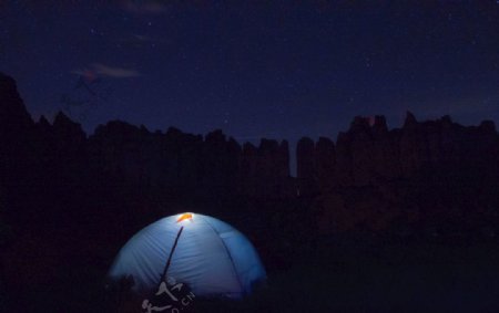 夜空下的帐篷
