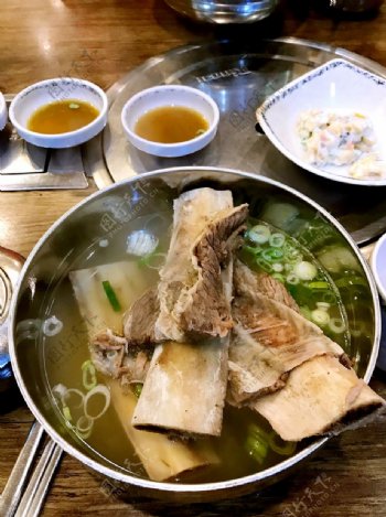 韩国牛排汤饭