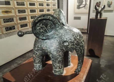 大象韩美林艺术馆雕塑