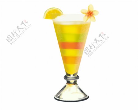 一杯黄色的果汁