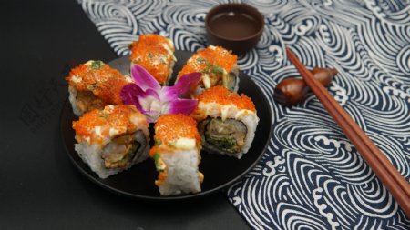 日式料理寿司卷之鱼子酱三文鱼1